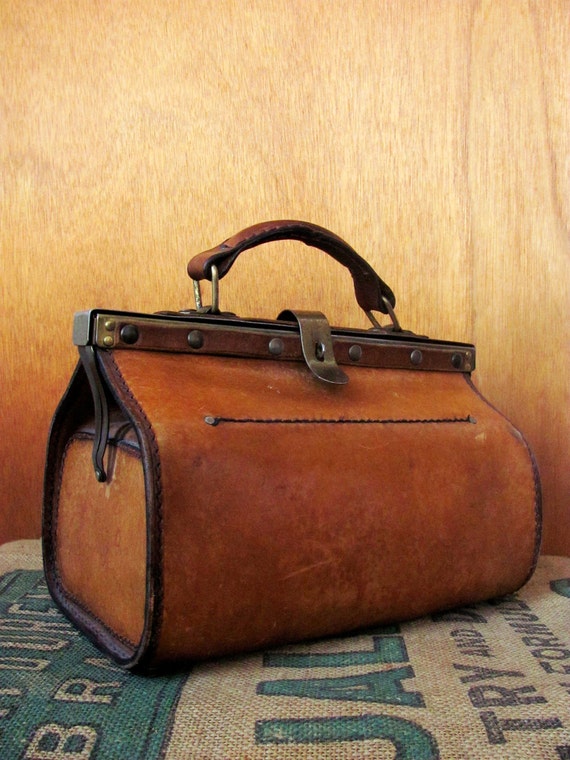 Vintage Cowhide SATCHEL BAG sculptural tan leather mini Doctor