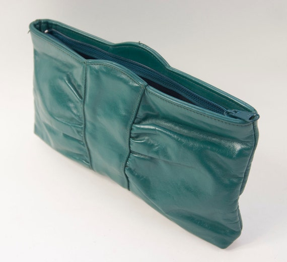 80's green leather clutch handbag 80's green leather clutch handbag