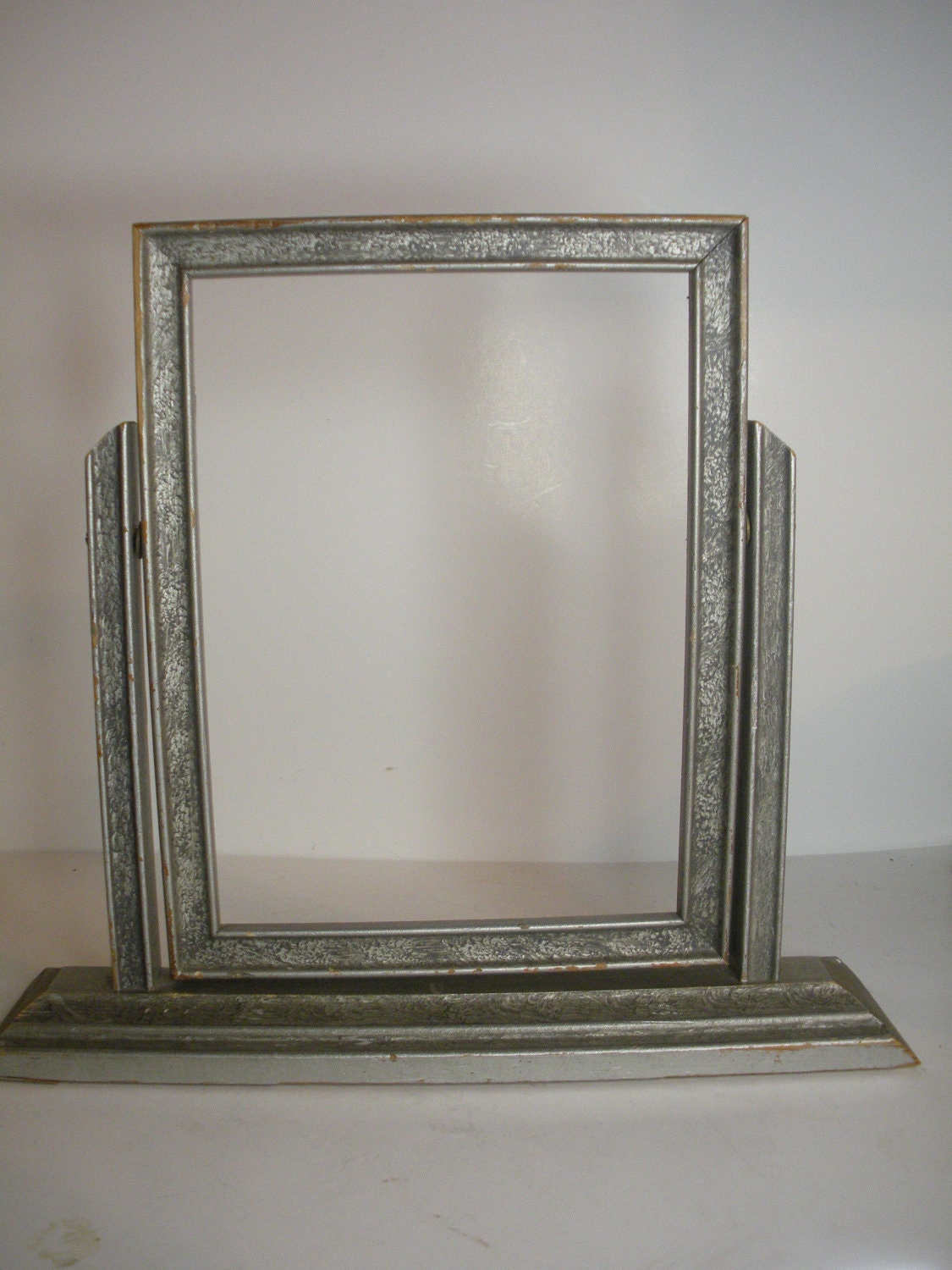 Vintage Free Standing Swivel Tilt Picture Frame