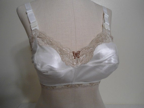 Vintage Bra 28 Hh Colesce Couture Winter White By Chellestreasure 