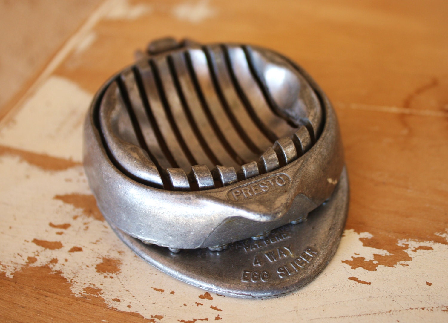 Vintage Presto 4 Way Egg Slicer