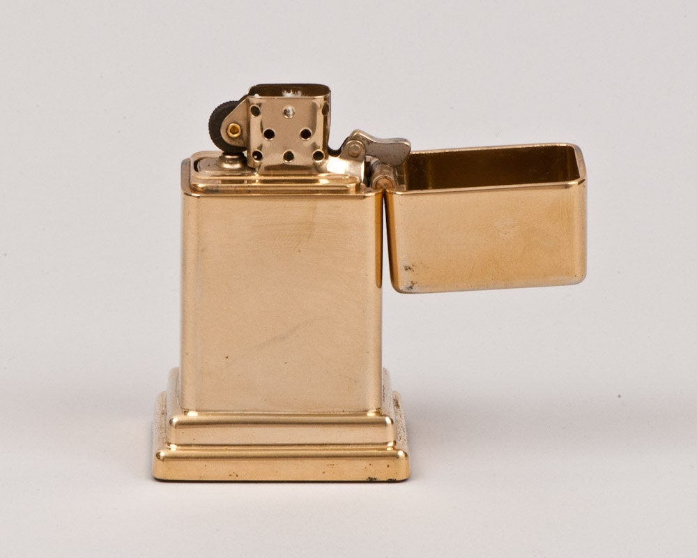 Unused Gold Toned Zippo Barcroft Table Lighter