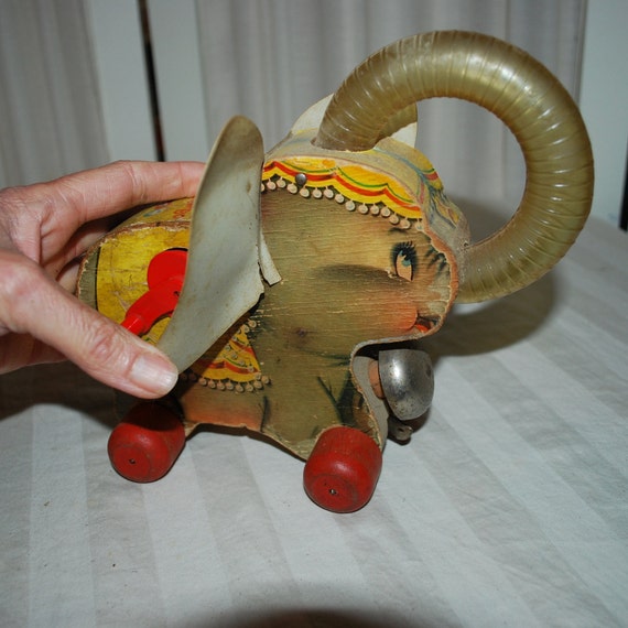 Vintage Fisher Price wood pull toy Elephant Juggling Jumbo 735