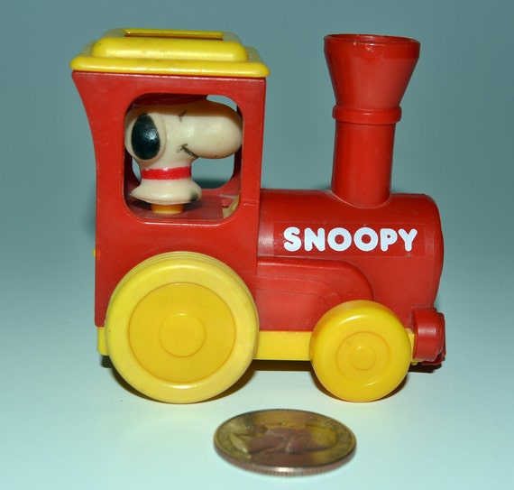 lionel snoopy train set