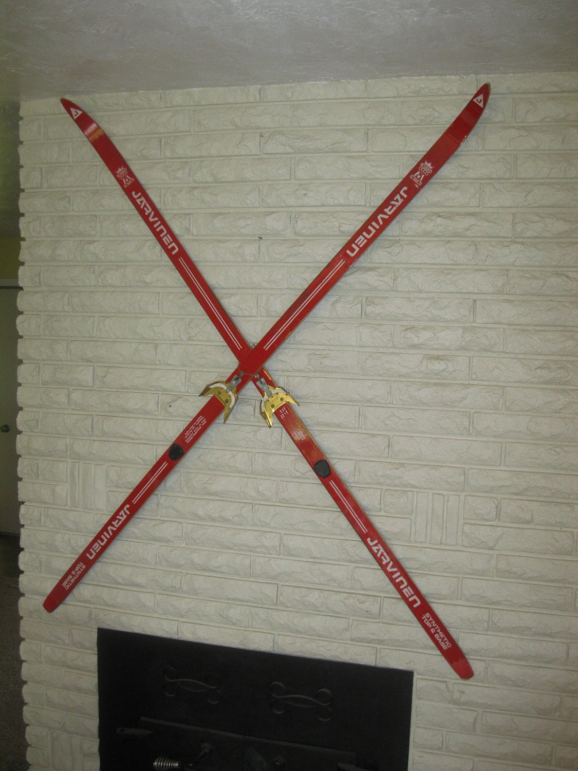 1960's Red Wooden Skis Esko Jårvinen Great wall