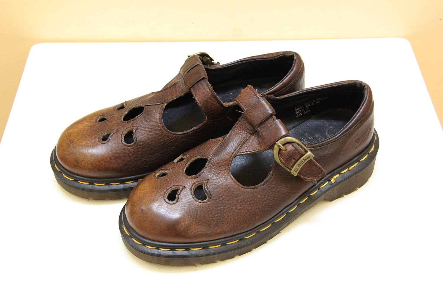 Vintage Dr. Martens Mary Jane Girls Shoes UK3 US4 Brown