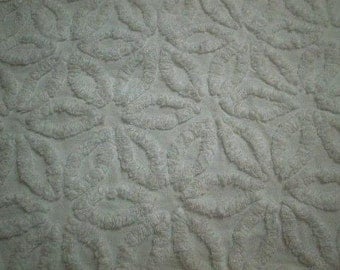 Hofmann WHITE on White DAISY Vintage Chenille Bedspread Fabric - Hofmann White Daisies Chenille Fabric - 25" X 25" - #2
