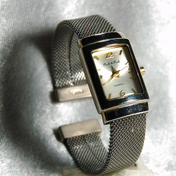 Vintage Peck & Peck Ladies Silver Mesh Bracelet Style Watch
