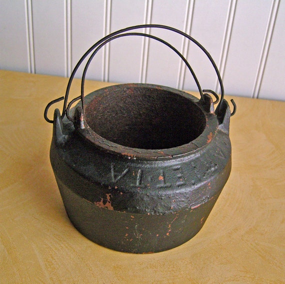 Antique Cast Iron Pots Marietta PA Nesting Glue Pots