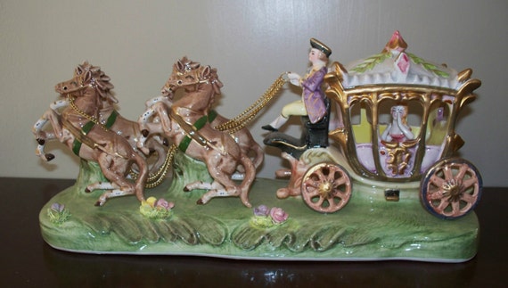 horse drawn carriage figurine