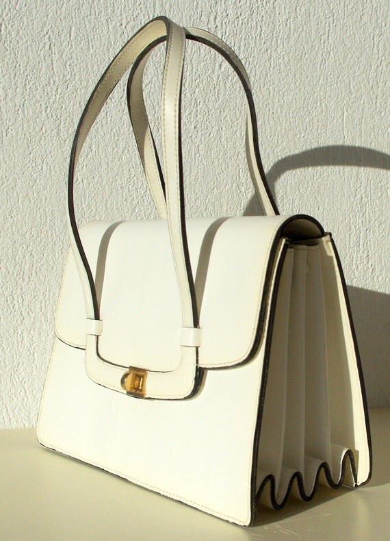 white vintage purse