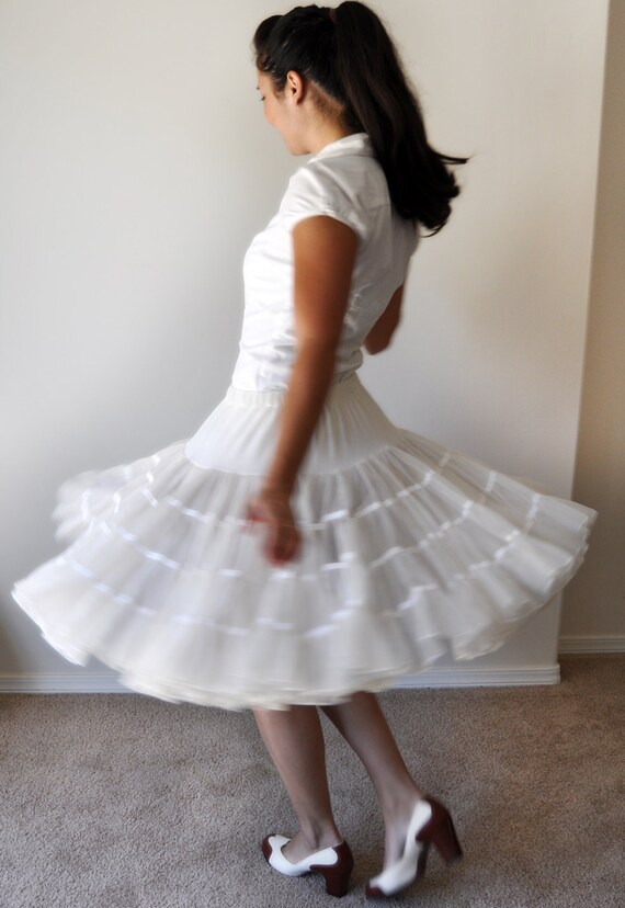 CHRISTMAS SALE Vintage petticoat skirt Cream colored