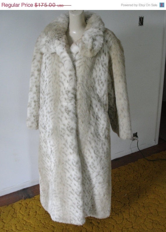 Xmas Pamela McCoy Floor Length Faux Fur Chinchilla Coat size