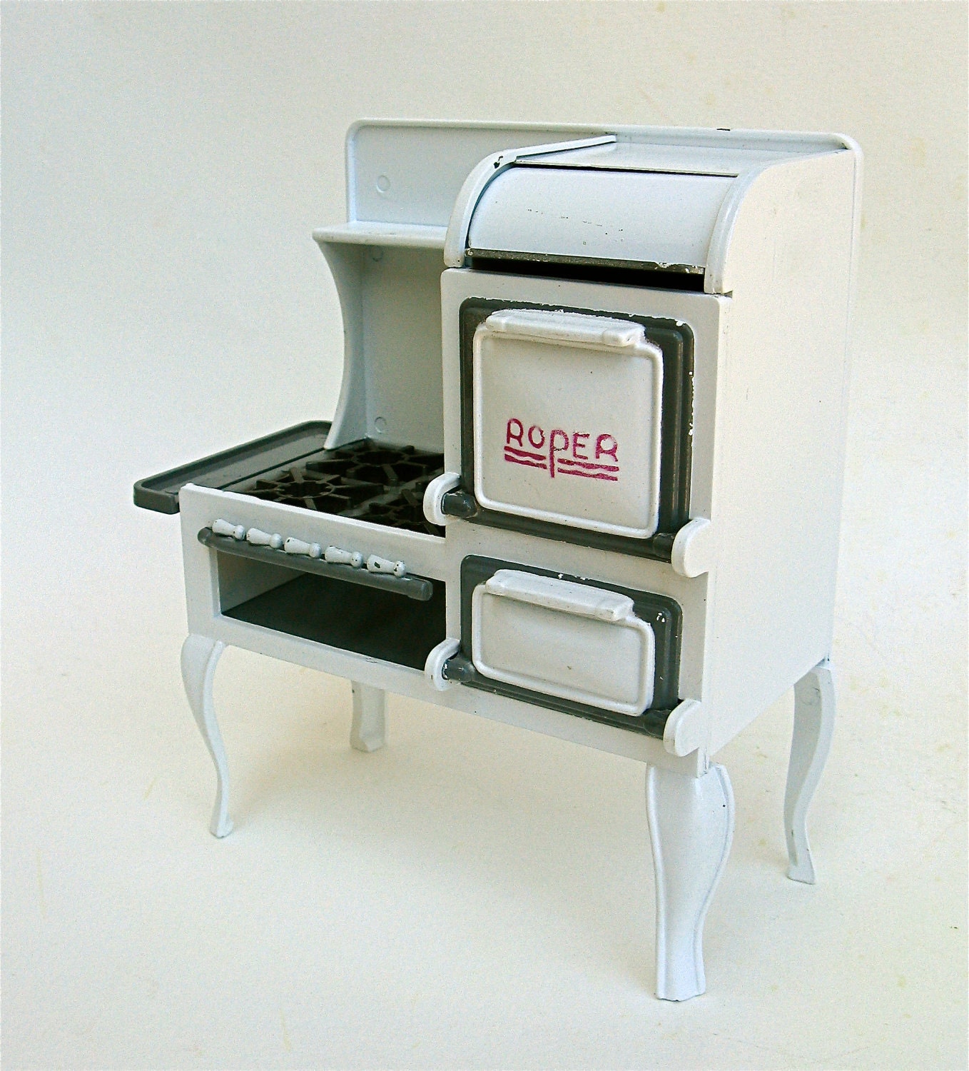 vintage miniature dollhouse roper stove cast iron