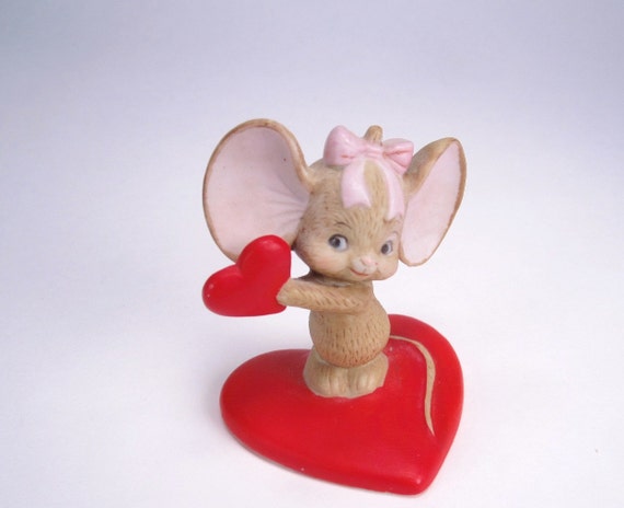 Vintage Tiny Lefton Valentine Mouse Figurine