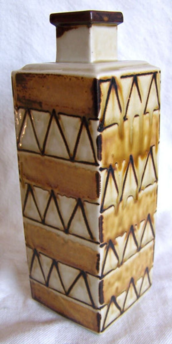 Art pottery VASE .. Mid century Danish Modern .. Signed