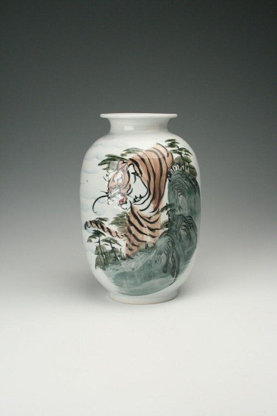 Large Vase Vintage Hand Painted Tiger Pottery by OwlCreekVintage