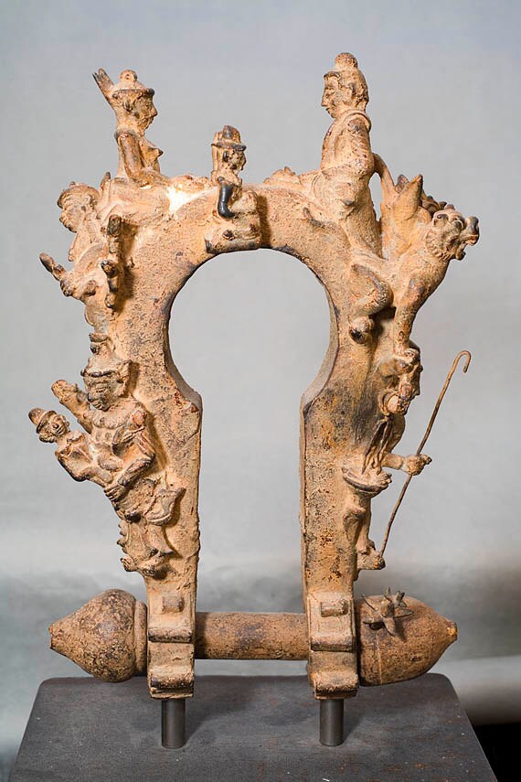 Burmese Cast Iron Bell Hanger