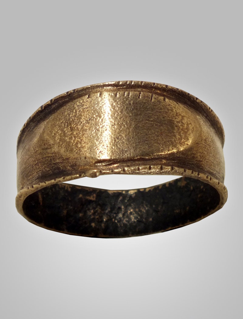 antiqued man wedding ring