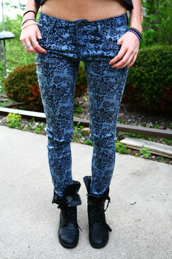 90s grunge floral stretch skinny jeans by GitchiGamiSwimwear