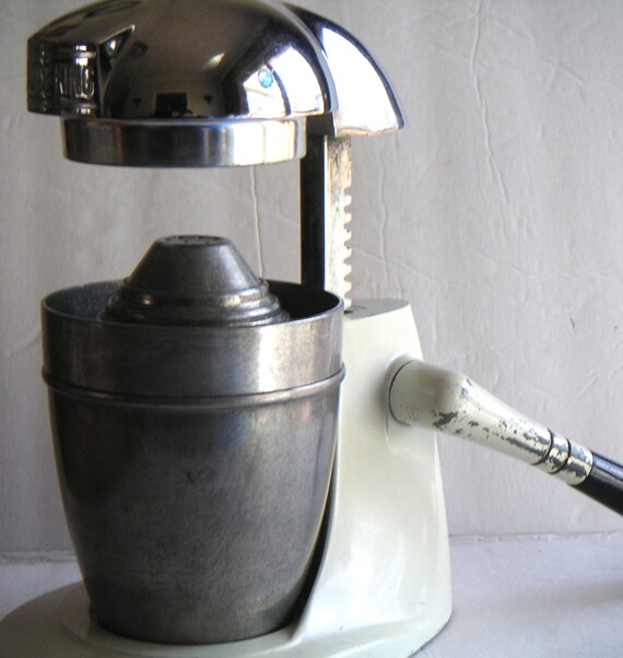 Vintage Juice King Hand Crank Juicer. Fresh Squeezed Juice.