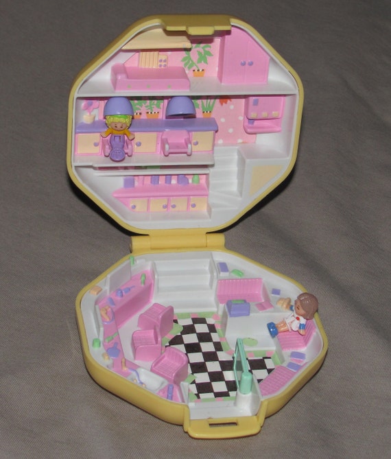 1990 Bluebird Polly Pocket Polly's Hair Salon Compact