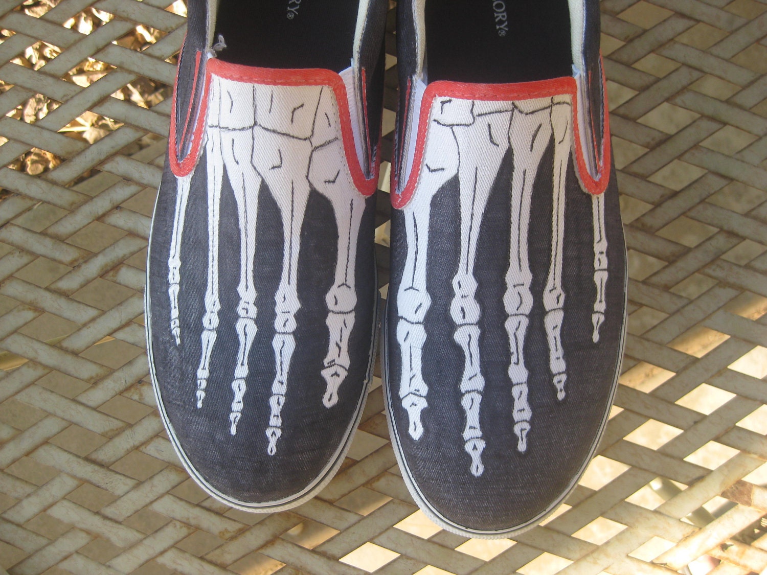 skeleton toes shoes