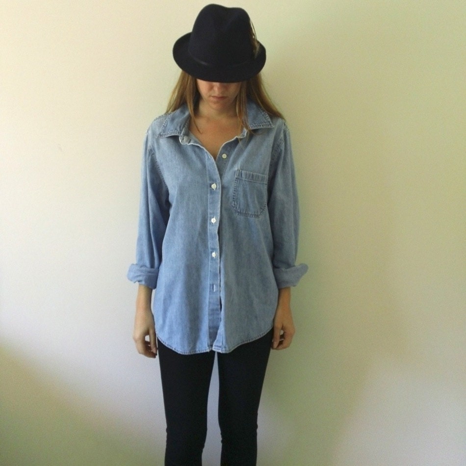 Ladies DENIM SHIRT // Womens Button Up Jean Shirt by JACKNBOOTS