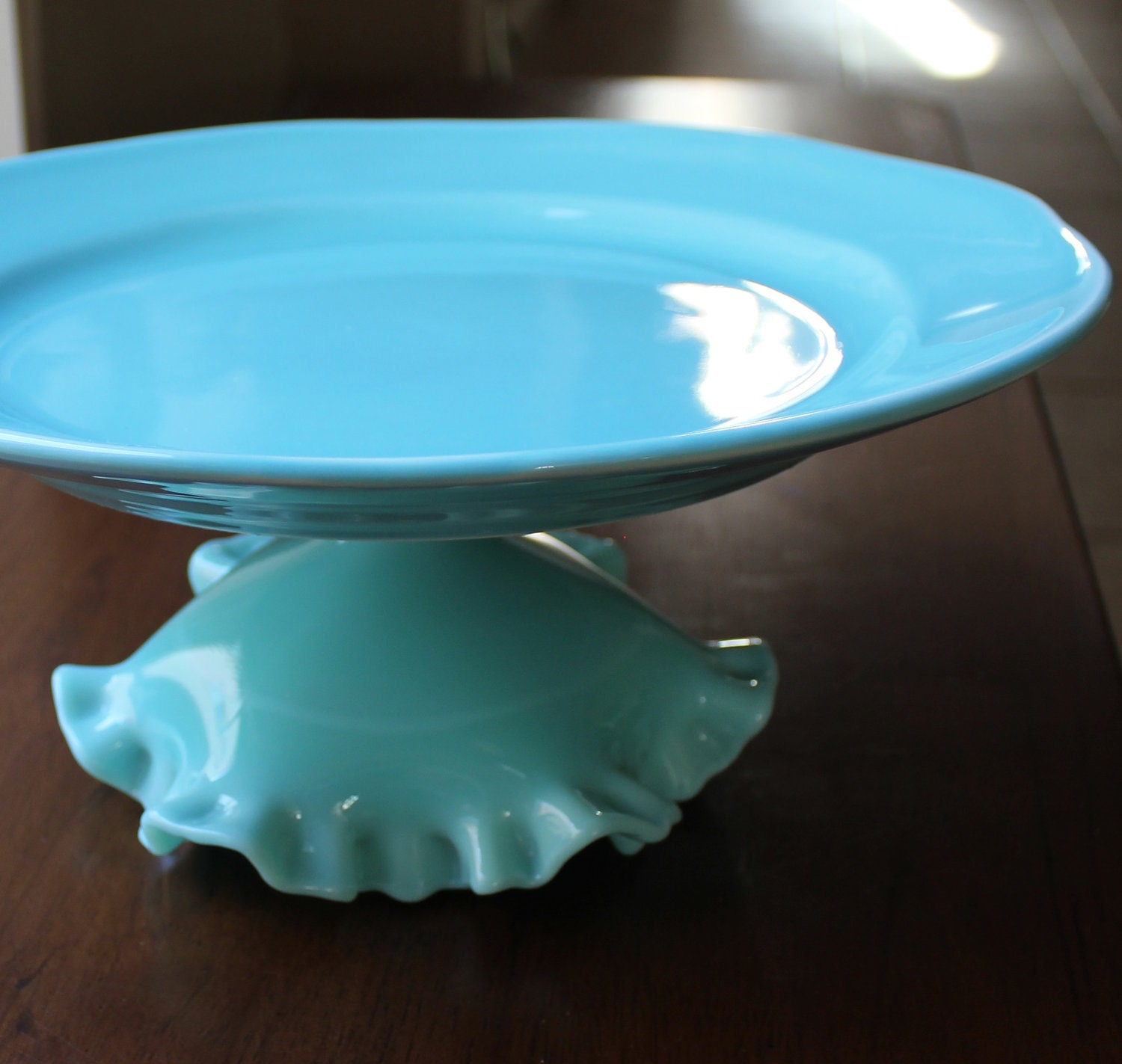 Turquoise Cake Stand for Beach Weddings / by TheRocheStudio