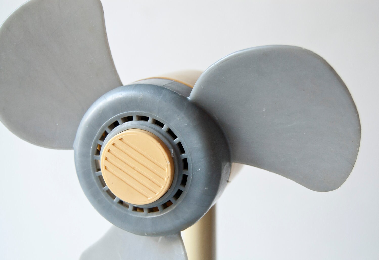 Vintage electric fan little tabletop desk fan ventilator