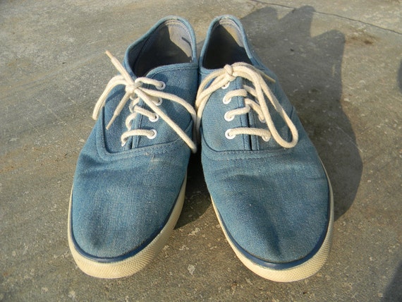 Items similar to 1980s // denim lace up shoes - size 8 on Etsy