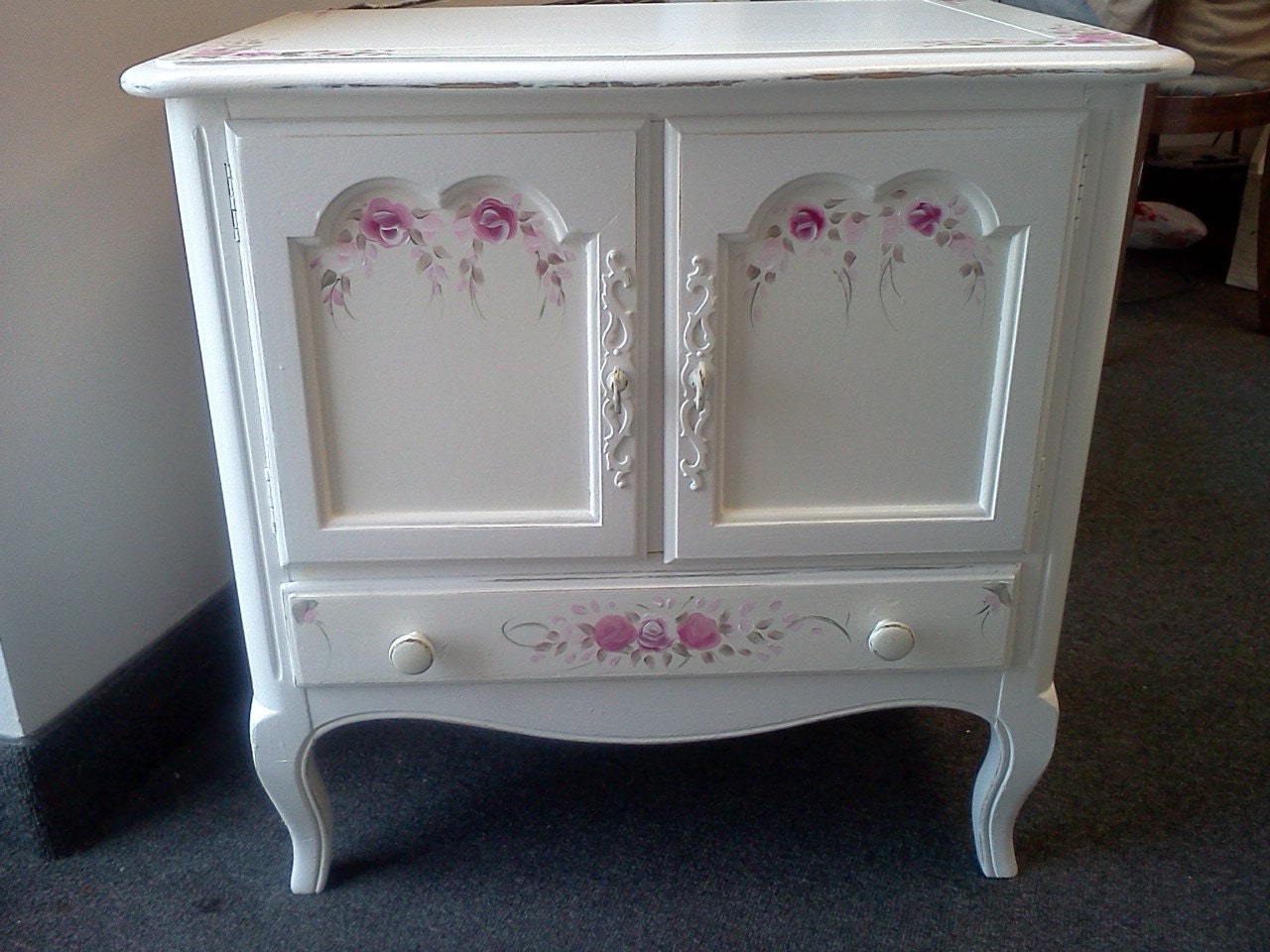 vintage shabby chic painted distressed by handpaintedbycookie vintage shabby chic painted distressed by handpaintedbycookie