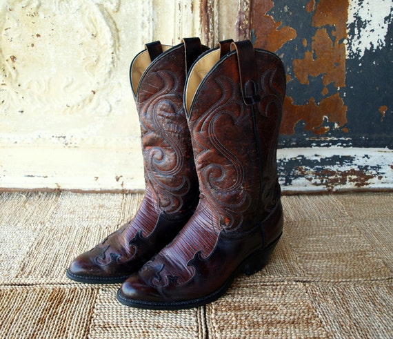 YEE HAW VINTAGE /// Vintage Cowboy Boots /// by ACESFINDSVINTAGE