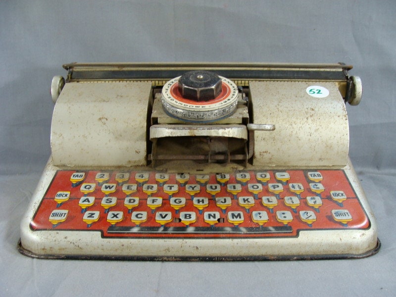 Berwin Superior Toy Typewriter – oldschooltypers