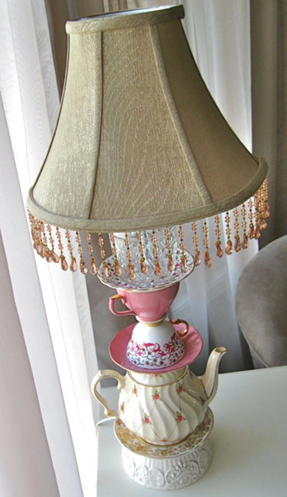Pretty In Pink Teapot Lamp