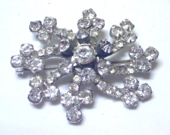 Vintage Rhinestone Cosmic Swirl Pin/Brooch - Clear Rhinestones Silver Tone