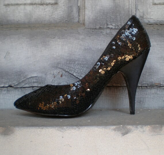 sequin pumps black