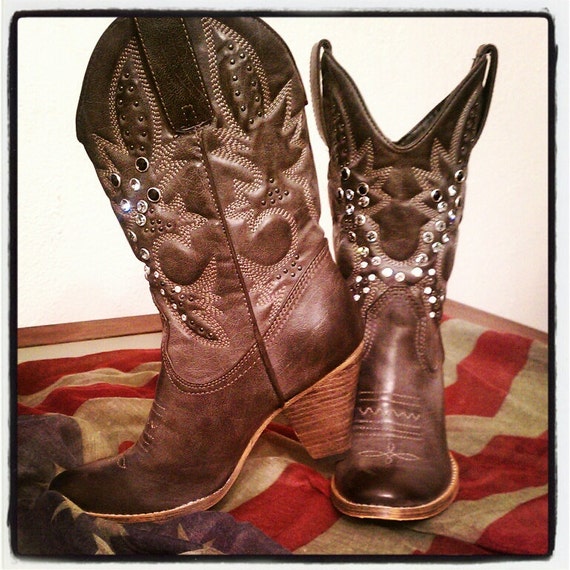 Stacked heel rhinestone cowboy boot