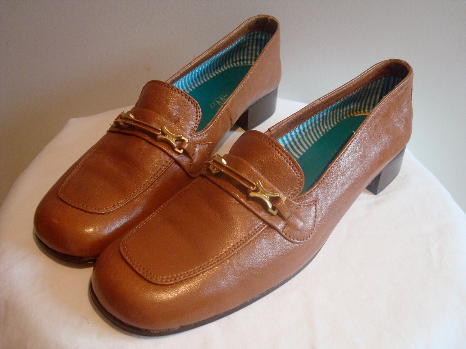 Vintage Womens Shoes Leather Pappagallo Loafers 1970s Tan