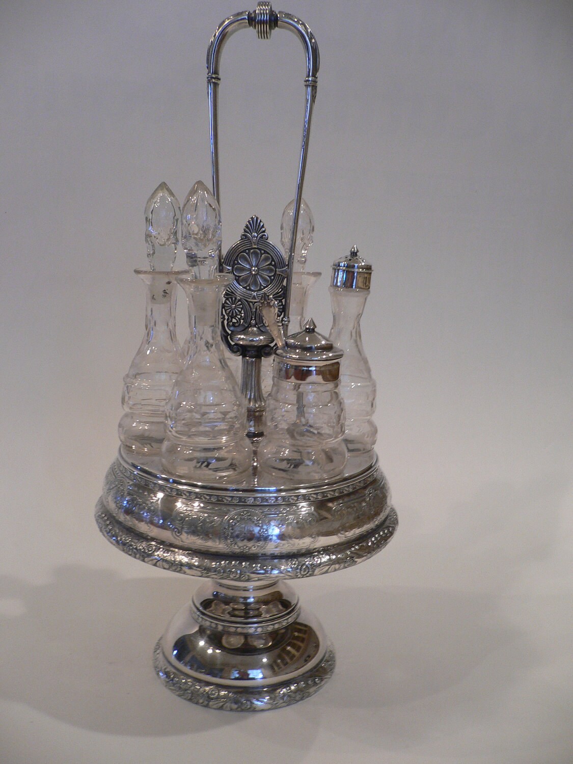 Antique Rotating Castor SetMiddletown Plate Co. Quad Plate