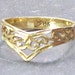 Vintage 14K Yellow Gold Diamond Cut Chevron Band Ring with Filigree Scrollwork