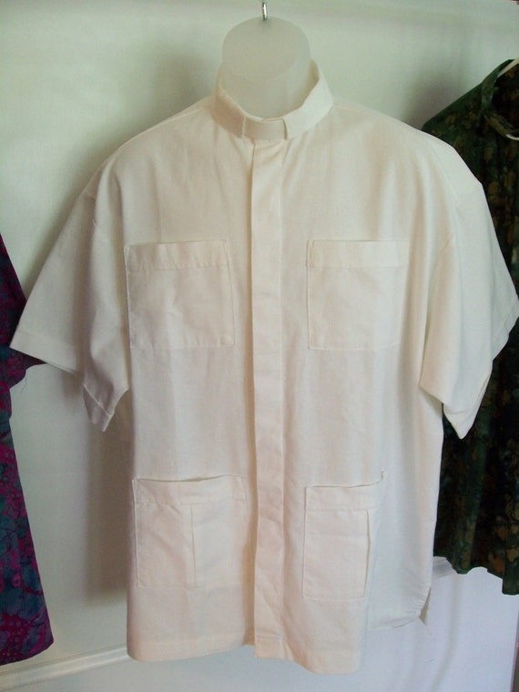 PANAMA clerical shirt in cool linen-cotton blend. Size of
