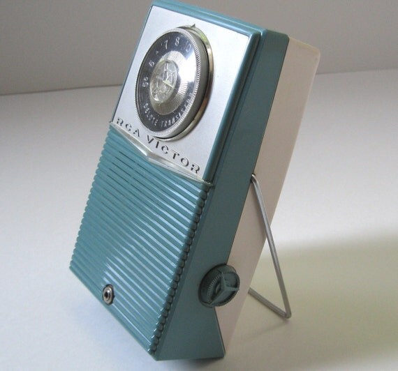 Vintage RCA Transistor Radio