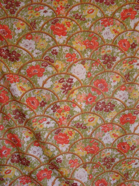 Items similar to SPRINGTIME SALE-Vintage Fabric Yard-1970s floral print