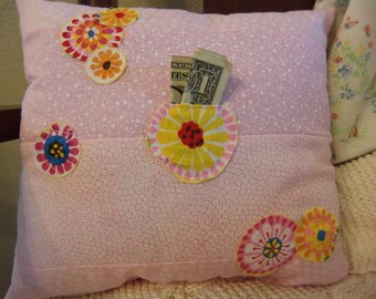 Items similar to Tooth Fairy Pillow - Flower on Etsy