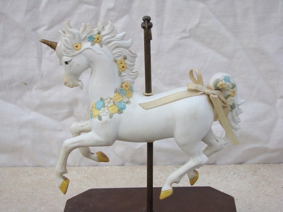 Unicorn / Musical / Carousel Horse / Merry go Round / Ceramic