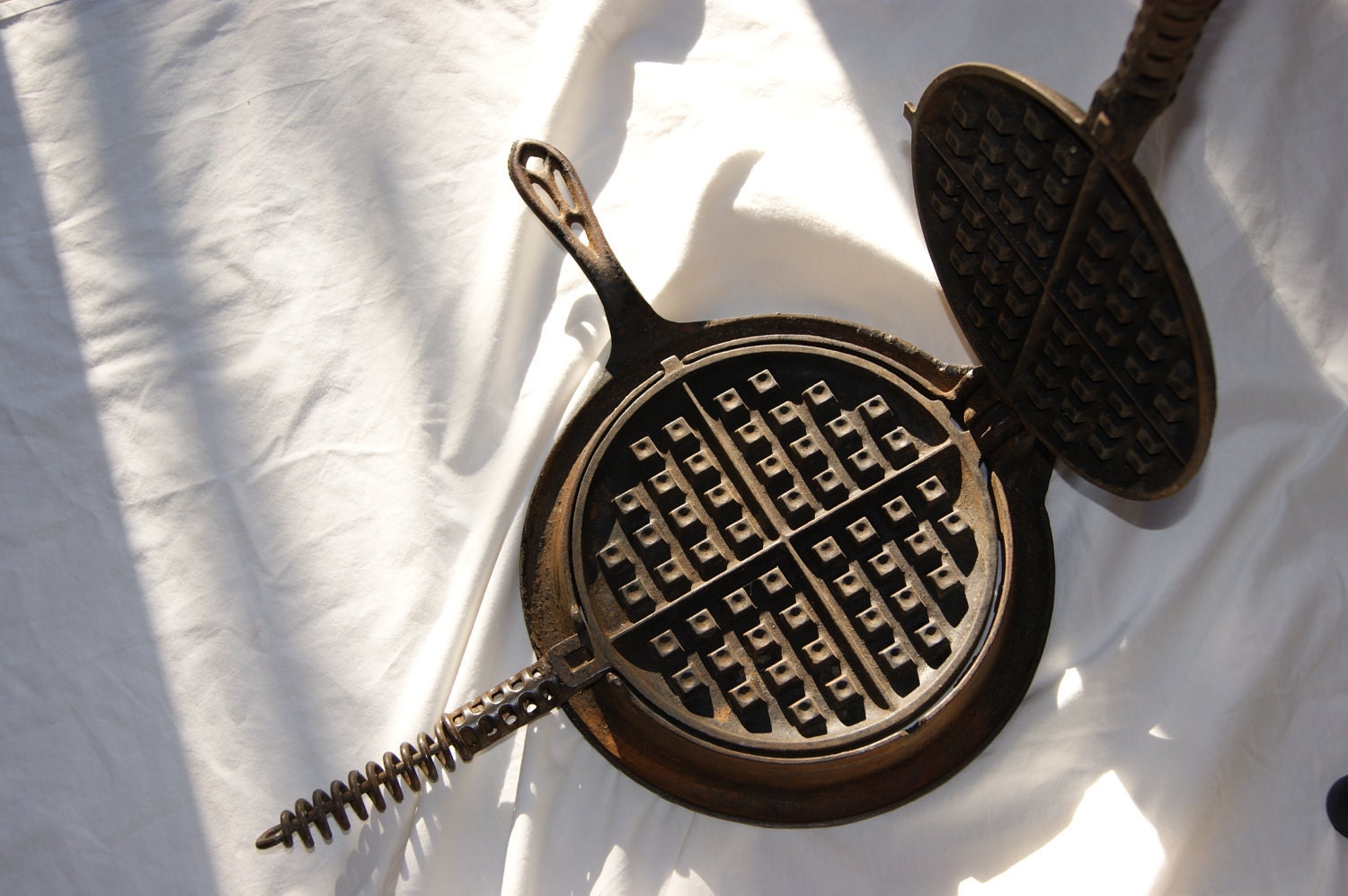 Antique Cast Iron Waffle Iron by Griswold ReyONoc No. 8