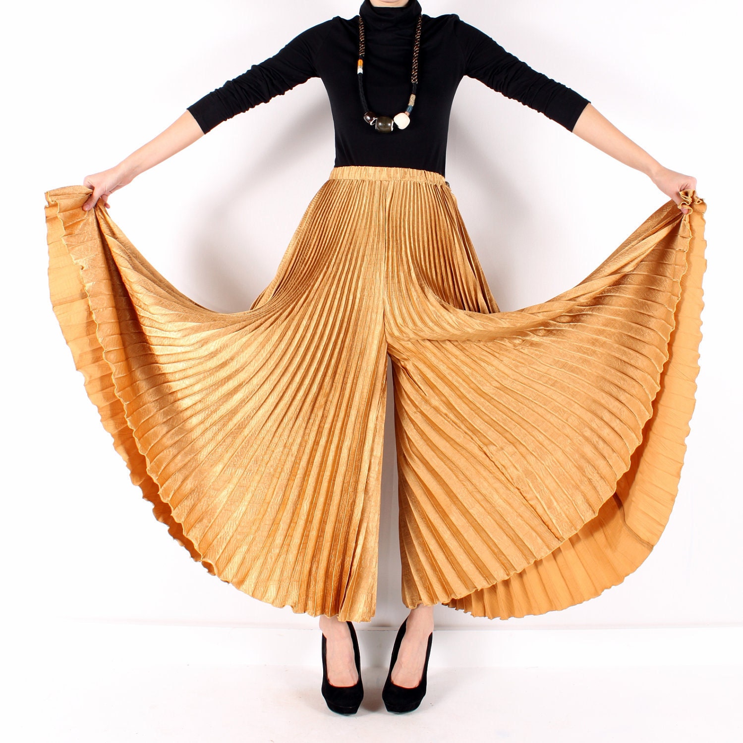 Vintage 80s // PALAZZO pants // gold accordion pleat // Jeanne