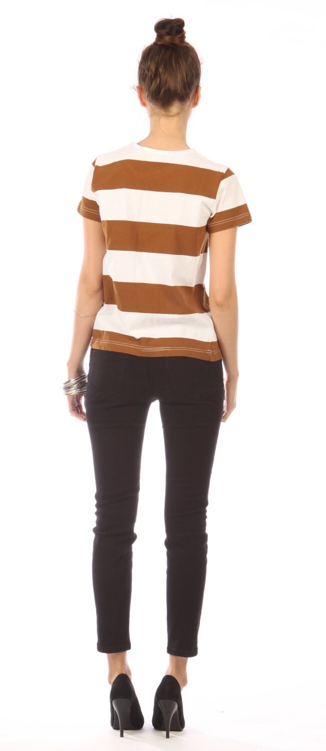 brown striped tshirt