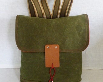 Free Express Shipping Army Green Waxed Canvas Backpack with Adjustable Cotton Strap / School / Rucksack / Laptop bag / Laptop Backpack